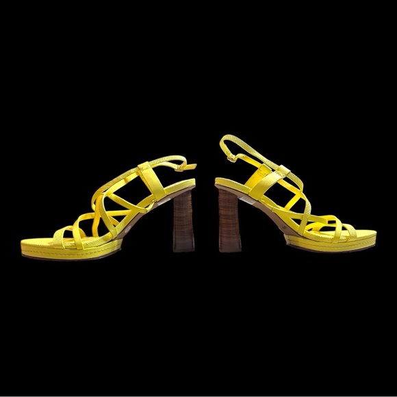 🎉HP ⭐️ EUC Vince Camuto Neolette Dress Sandal in
Primrose Yellow. Size 8/38.5 - Picture 5 of 11